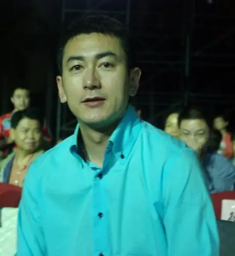 央视名嘴鲁健成功背后的三个重要女性