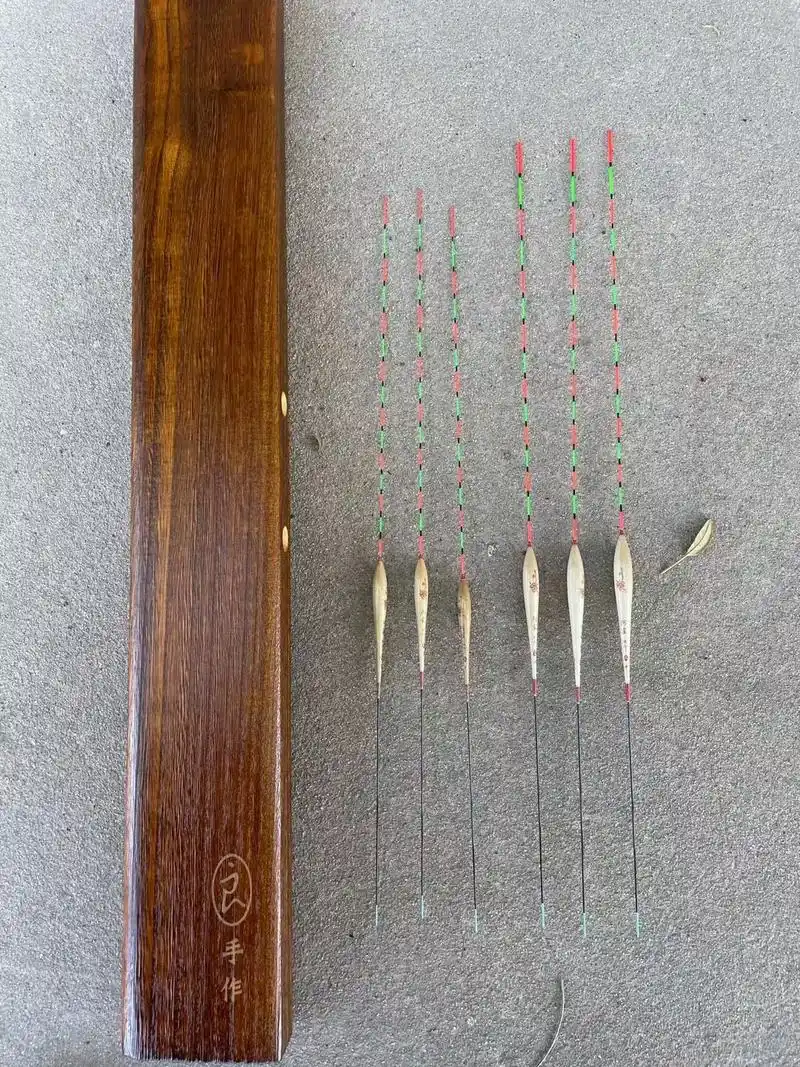 钓鱼 #手工芦苇浮漂 #钓鱼人就是这么疯狂  - 抖音