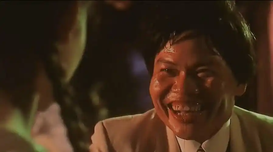 在《喜剧之王》中,那场他与张柏芝的对手戏中,为了能够更好的塑造角色