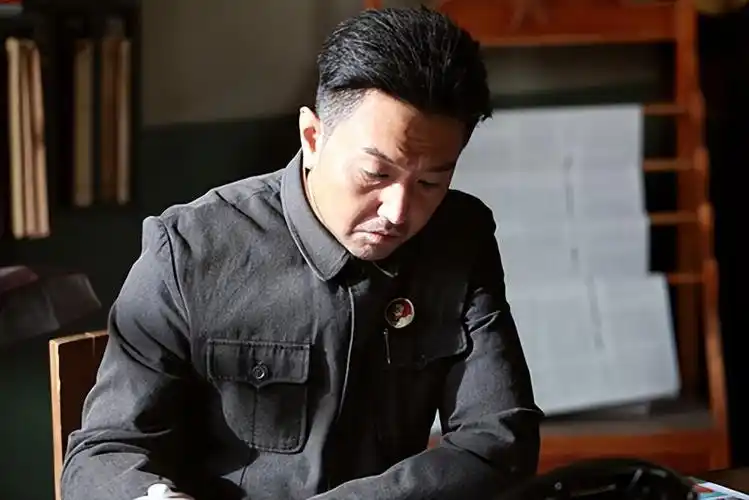 回顾男星刘向京辞职陪母亲抗癌离婚再婚更懂人生