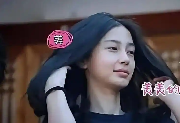 "弄虚作假"的大明星,屁股是假的,头发是假的,甚至