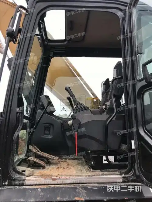 三一重工sy245h挖掘机