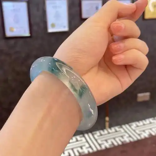 冰种翡翠飘花手镯天然缅甸老坑冰糯种女礼品