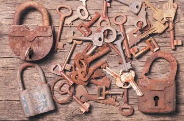 3,保持铁制品表面的洁净和干燥也可以说防止铁制品生锈.