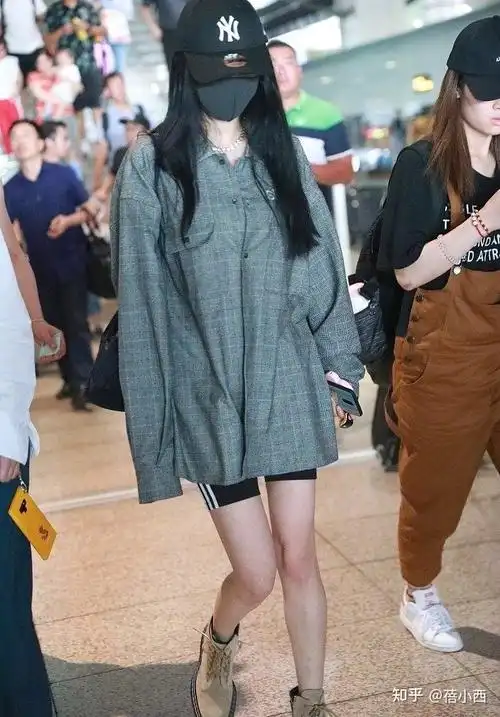 *搭配三:长款衬衫 短裤