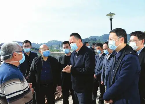 3月17日至18日,南充市委书记宋朝华深入仪陇县赛金镇潮水坝村,西充县