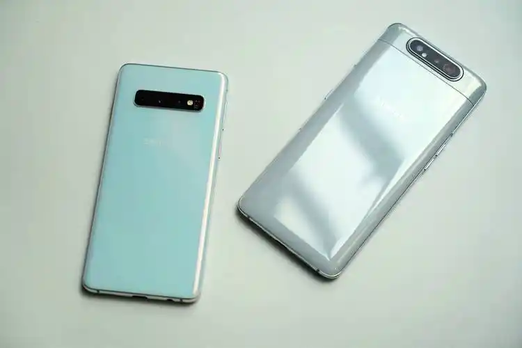 试水真全面屏的三星准旗舰a80