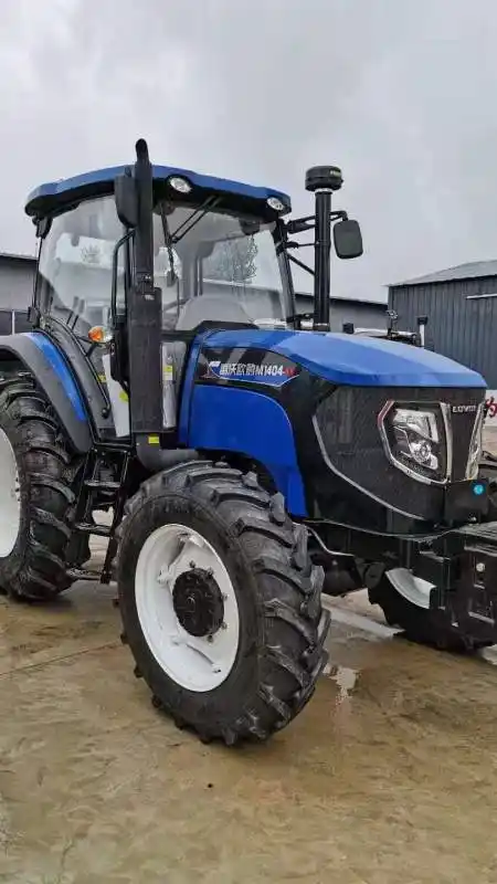 拖拉机 雷沃欧豹1404旋耕犁地农机 四驱四轮水旱两用-度小视