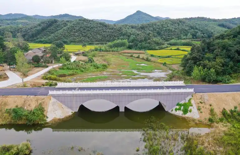 我市美丽乡村示范线路资山段白水源桥建成通车