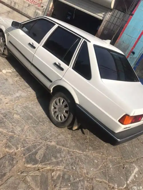 我的爱车之白色桑塔纳