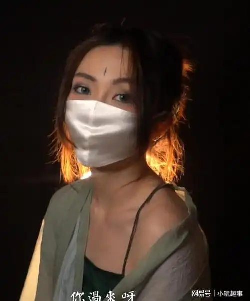 玩偶姐姐hongkongdoll化身小青,古装打扮|短视频_网易订阅