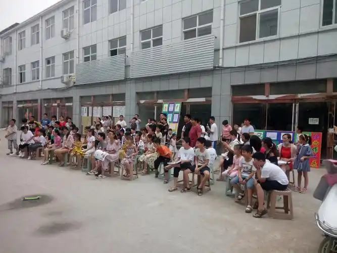 长垣县樊相镇青少年书画培训中心暑期班结业典礼