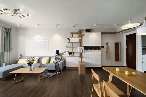 养猫养狗的家庭如何选择木地板呢快来一探究竟