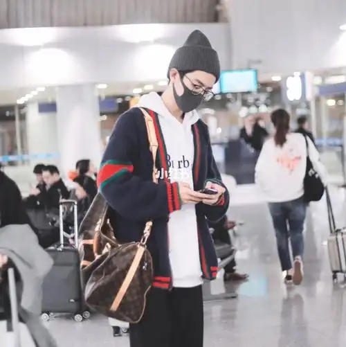 在微博看到了肖战私服合辑突然发现有好多好多同款!