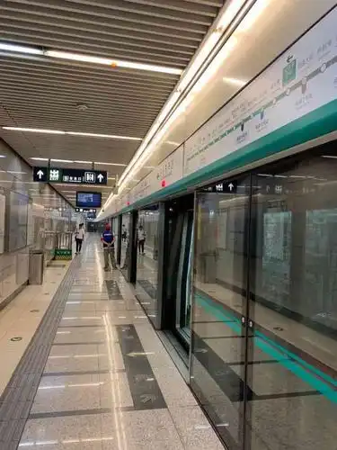 安德里北街地铁站-"8号线鼓楼大街和安华桥中间的一站,人特别.