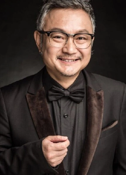 实力演员导演欧阳奋强明星植入明星翻包合作流程