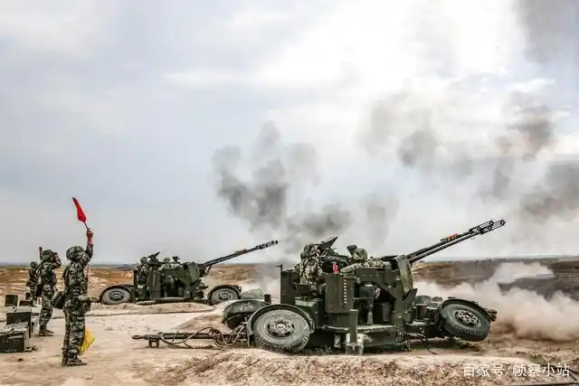 我军牵引式35毫米高炮