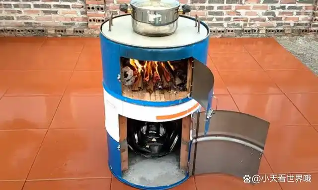 农村小伙子竟然用废弃的油桶,制作了一个独特的柴火灶,这不仅仅是做饭