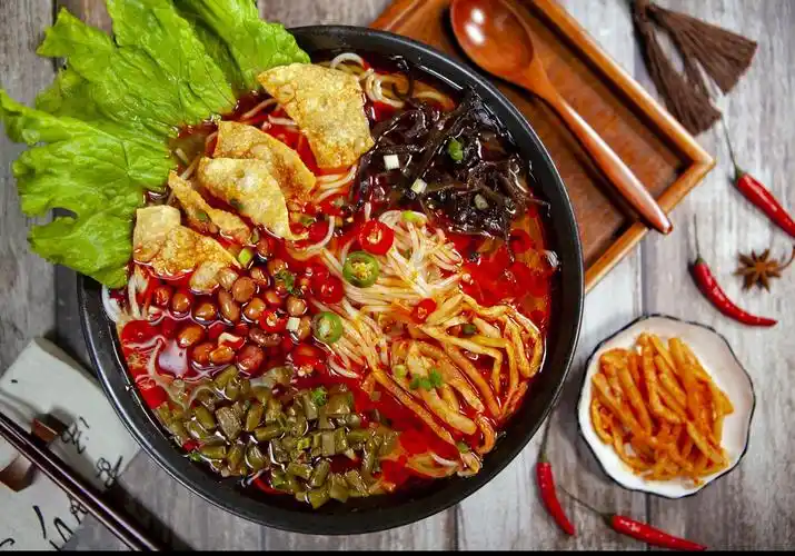 小蛮螺螺蛳粉8月6日正式开业啦!