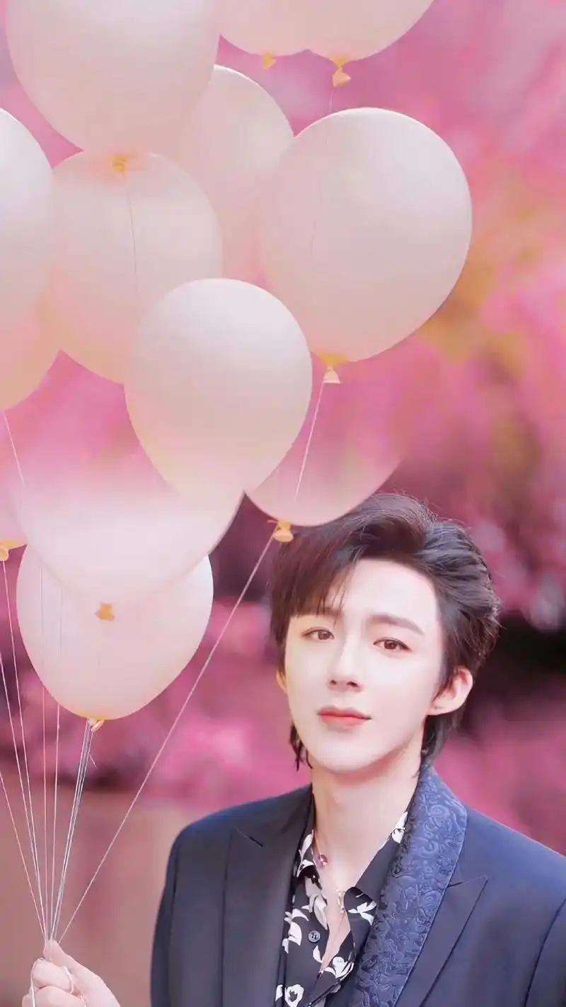 壁纸第五波!这组很温柔,有点唯美的感觉#刘宇宁 #往后余生唯 - 抖音