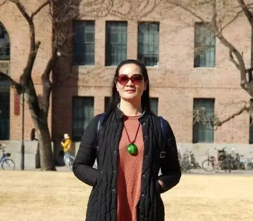 曲靖作家叶浅韵在首都文学界纪念五四运动100周年座谈会上发言!