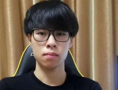 张嘉文带包子节奏,被包子狂喷:脏兵的垃圾,可别玩男枪了!