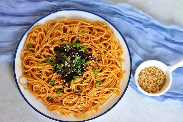 没有葱油拌面,《流浪地球》不会这么好看