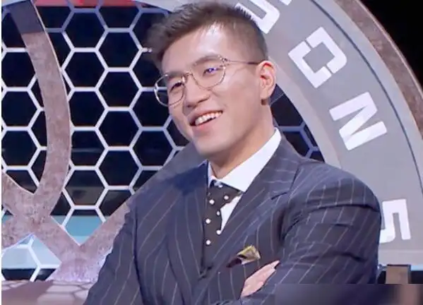 辽篮主帅杨鸣高颜值引爆吐槽大会网友光看脸了说的啥都忘了