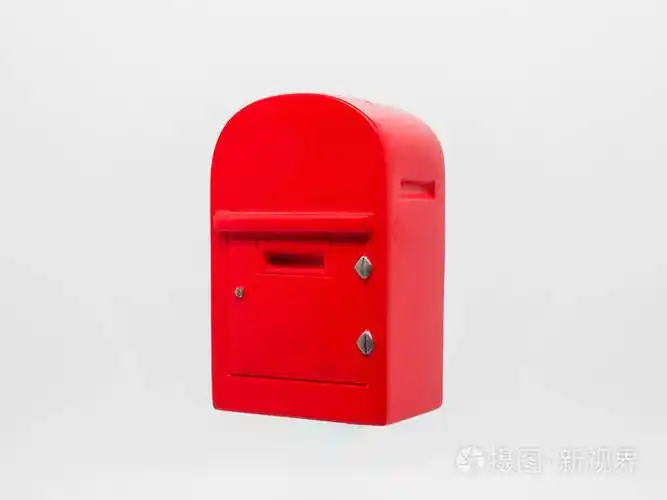 白色背景上的新红色邮箱