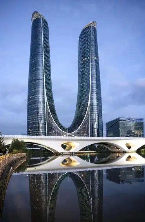 全新启用的杭州第一高楼出自这家黄浦企业之手