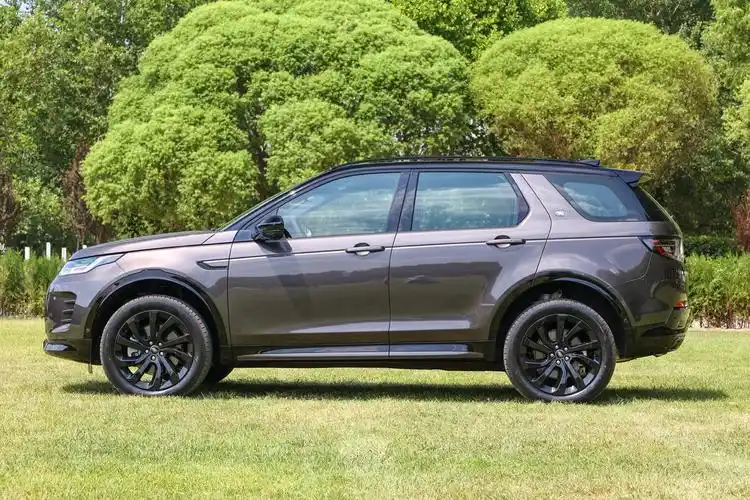 抢先实拍全新路虎发现运动版:既能承载生活,又能探索远方