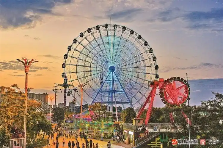 夜游玉林园博园 畅享惬意悠闲 - 玉林新闻网