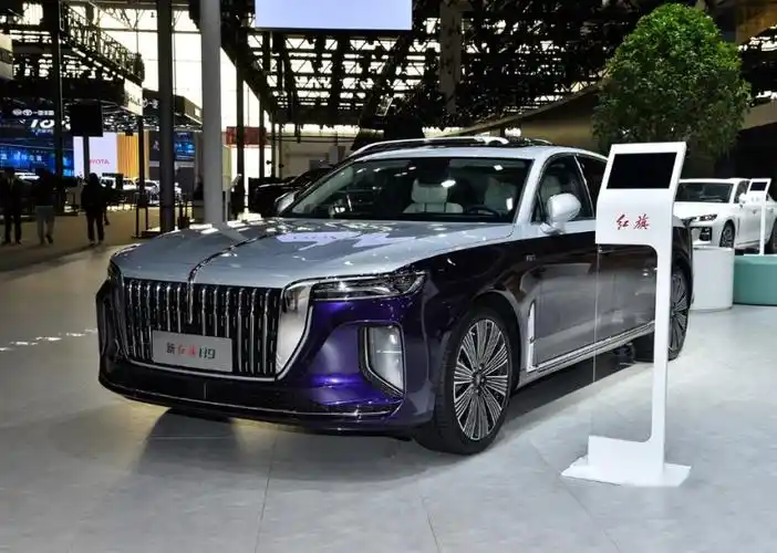 新红旗h9来了,车长5137mm,提供3.0t六缸发动机,国产车也走红