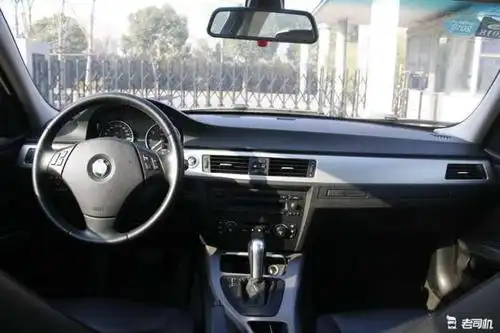 几万块从女司机手里买辆二手宝马装逼 结果不到30天就卖了