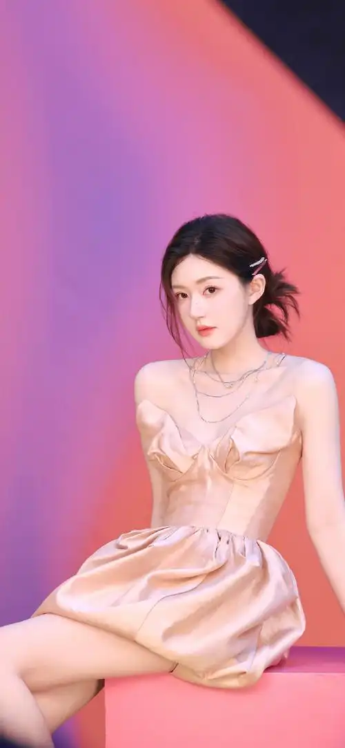 赵露思超话    自修头像·壁纸    #赵露思的皮肤状态