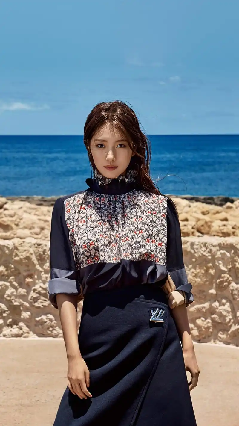 她凭借电视剧《dream high》正式出道,你还记得剧中女主高惠美吗