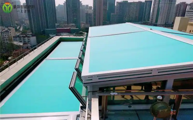 电动遮阳帘哪种好?电动天幕帘安装在户外可更好的阻挡阳光