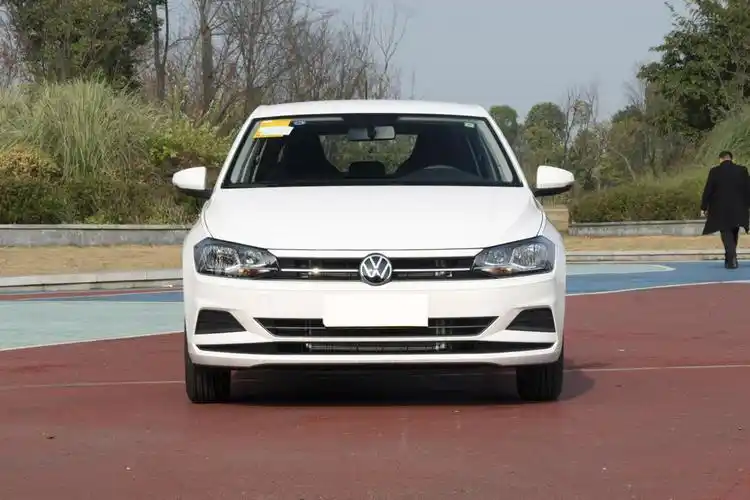 10万左右大众polo(大众polo两厢12款)