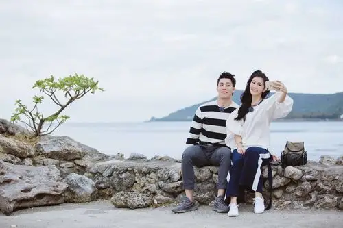 《女儿们的恋爱》任容萱与施宇甜蜜互撩 含糖量爆表