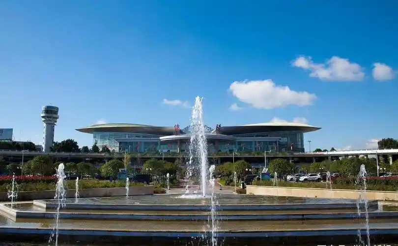 绵阳南郊机场,位于四川省绵阳市经济技术开发区,为4d级民用运输机场