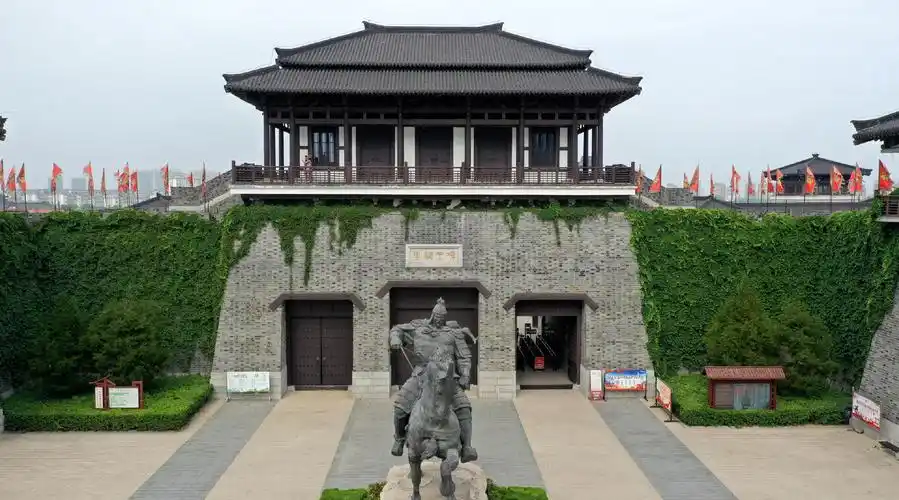 巷,古黄河与京杭大运河之间,徐淮路东侧,又称为"梧桐巷",是楚国贵族