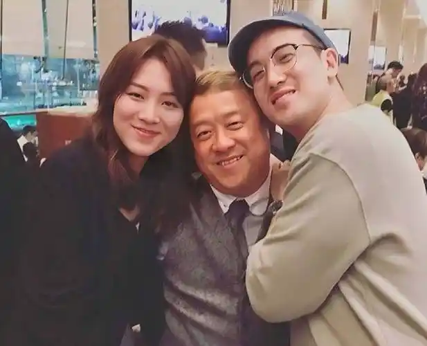 曾志伟儿媳新剧牺牲大,露美背勾引男主,观众:太美丽讨厌不起来_王敏奕