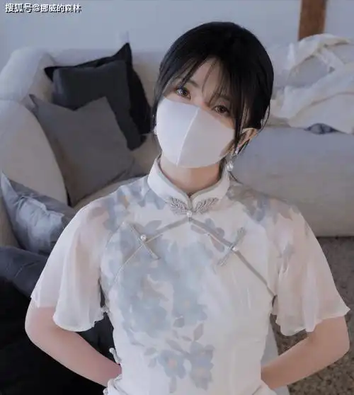 玩偶姐姐学生时代大饼脸证件照曝光!得到其本人陈儒艮