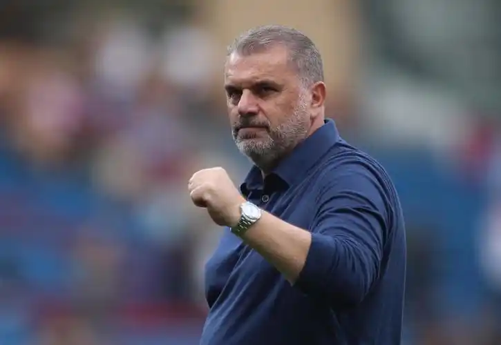 热刺独占英超榜首,57岁的英超菜鸟成为史上开局最猛主帅_腾讯新闻