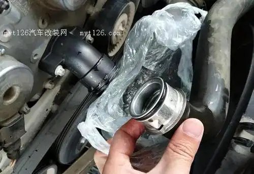 自己动手更换老奔驰c级节温器