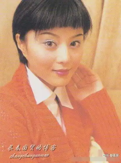 范冰冰刚出道旧照曝光网友难怪只能演金锁