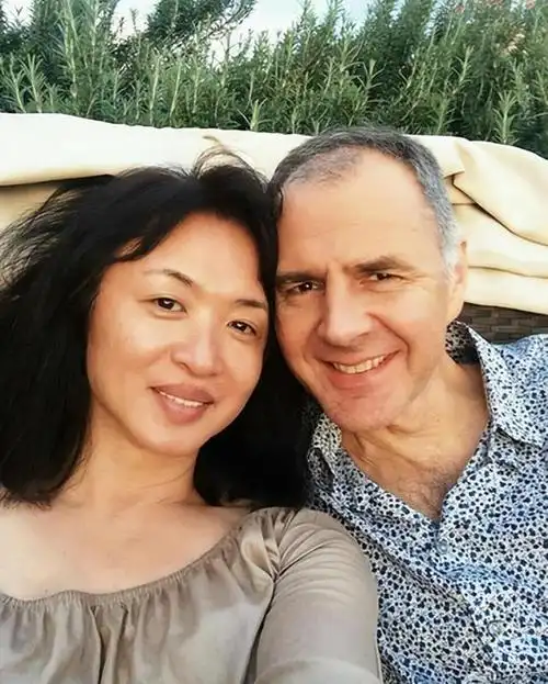 有一种毁容叫金星卸妆卸妆前美艳动人卸妆后像糟老头