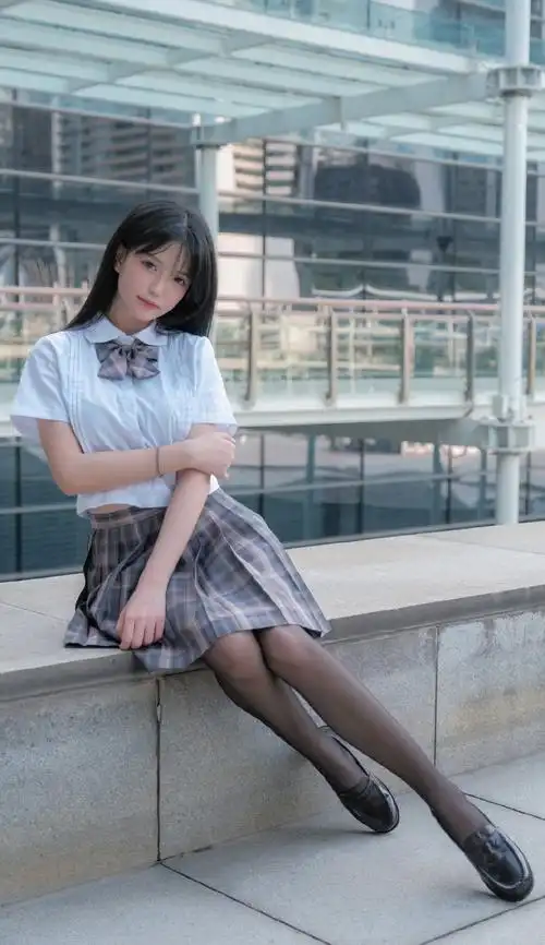 性感jk制服美女黑丝美腿写真图片