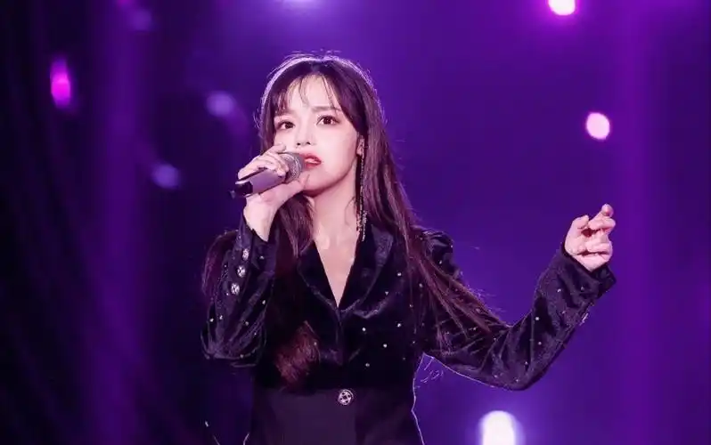 黄霄云5.30直播录屏_哔哩哔哩_bilibili