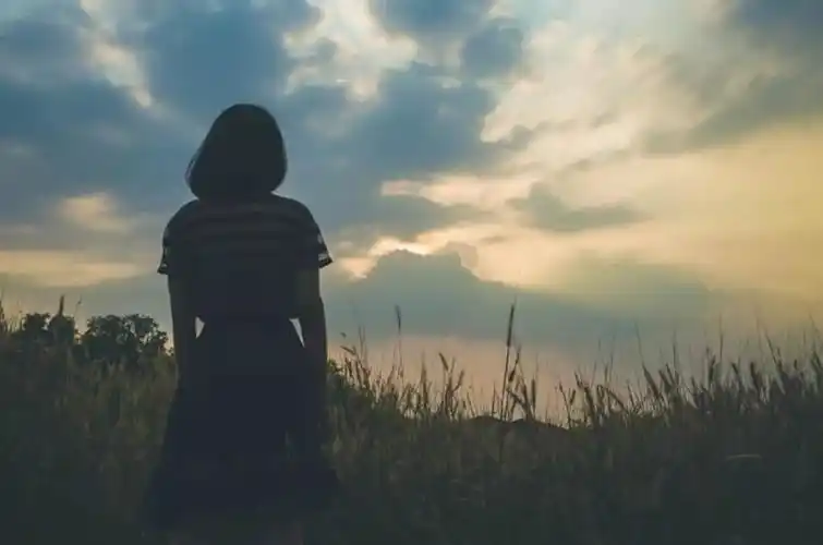 一个人寒了心的图片